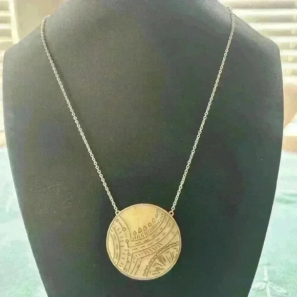 ๐ Silpada Silver white necklace - Picture 2 of 3